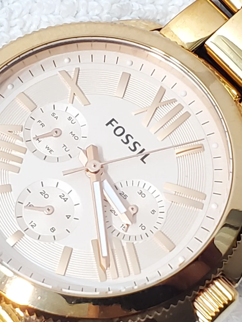 Fossil Cecile Women's Rose Gold Tone Day Date Quartz Watch Roman Numerals - Picture 2 of 10